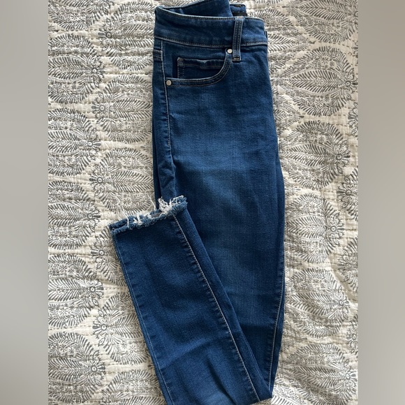 UNIQLO Blue Skinny Jeans - Picture 2 of 2